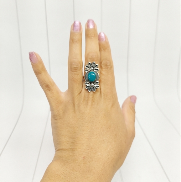 Turquoise Ring - Picture 1 of 9